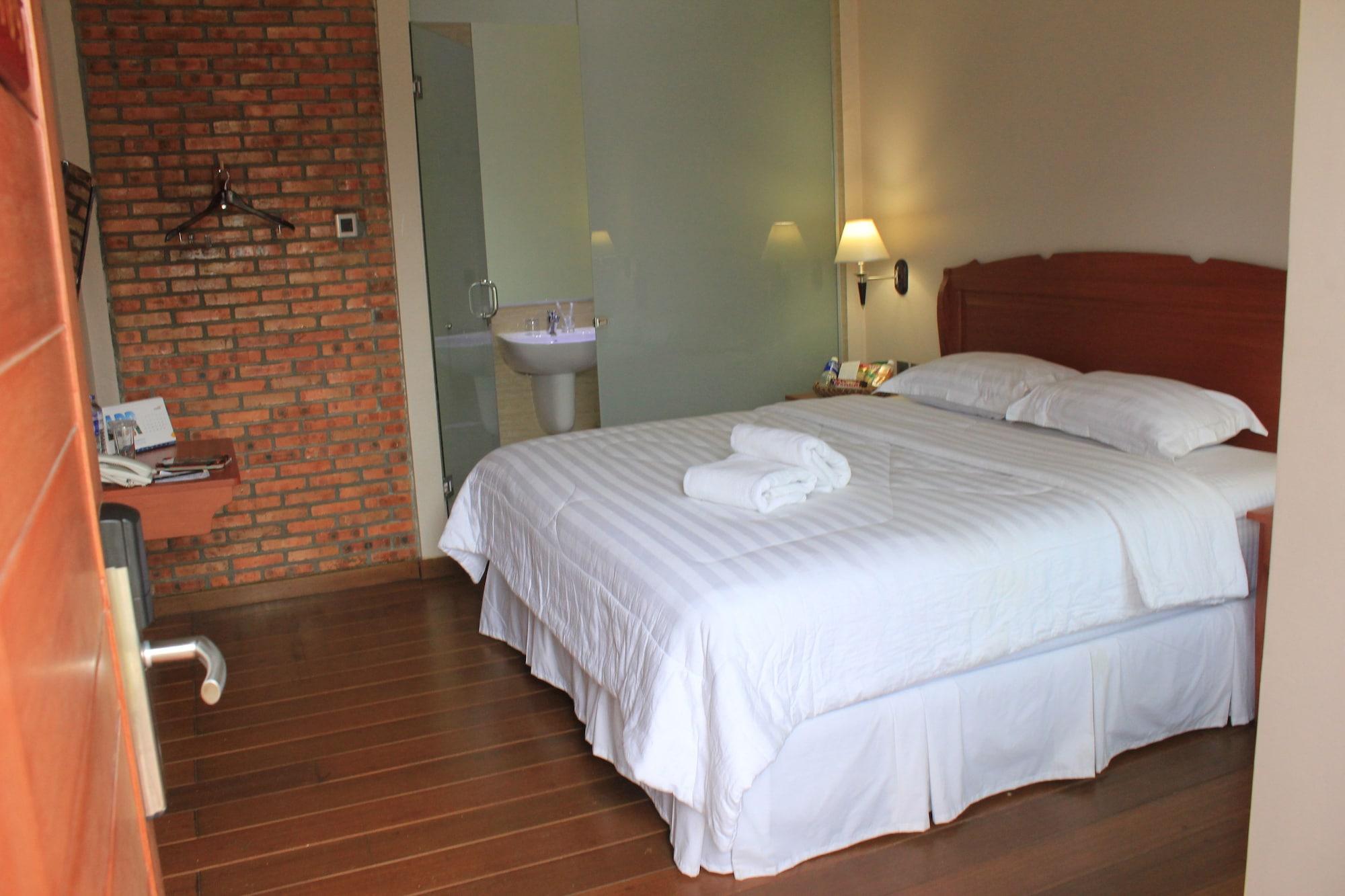 Thong'S Inn Hotel Kualanamu Медан Экстерьер фото