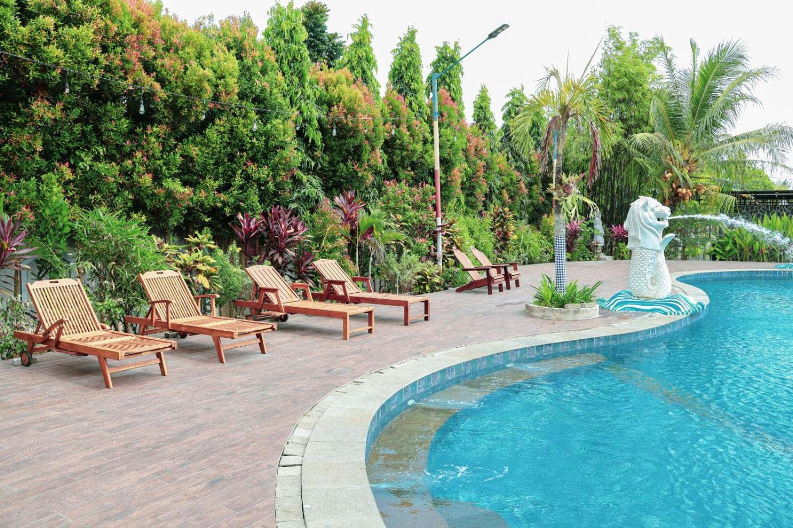Thong'S Inn Hotel Kualanamu Медан Экстерьер фото
