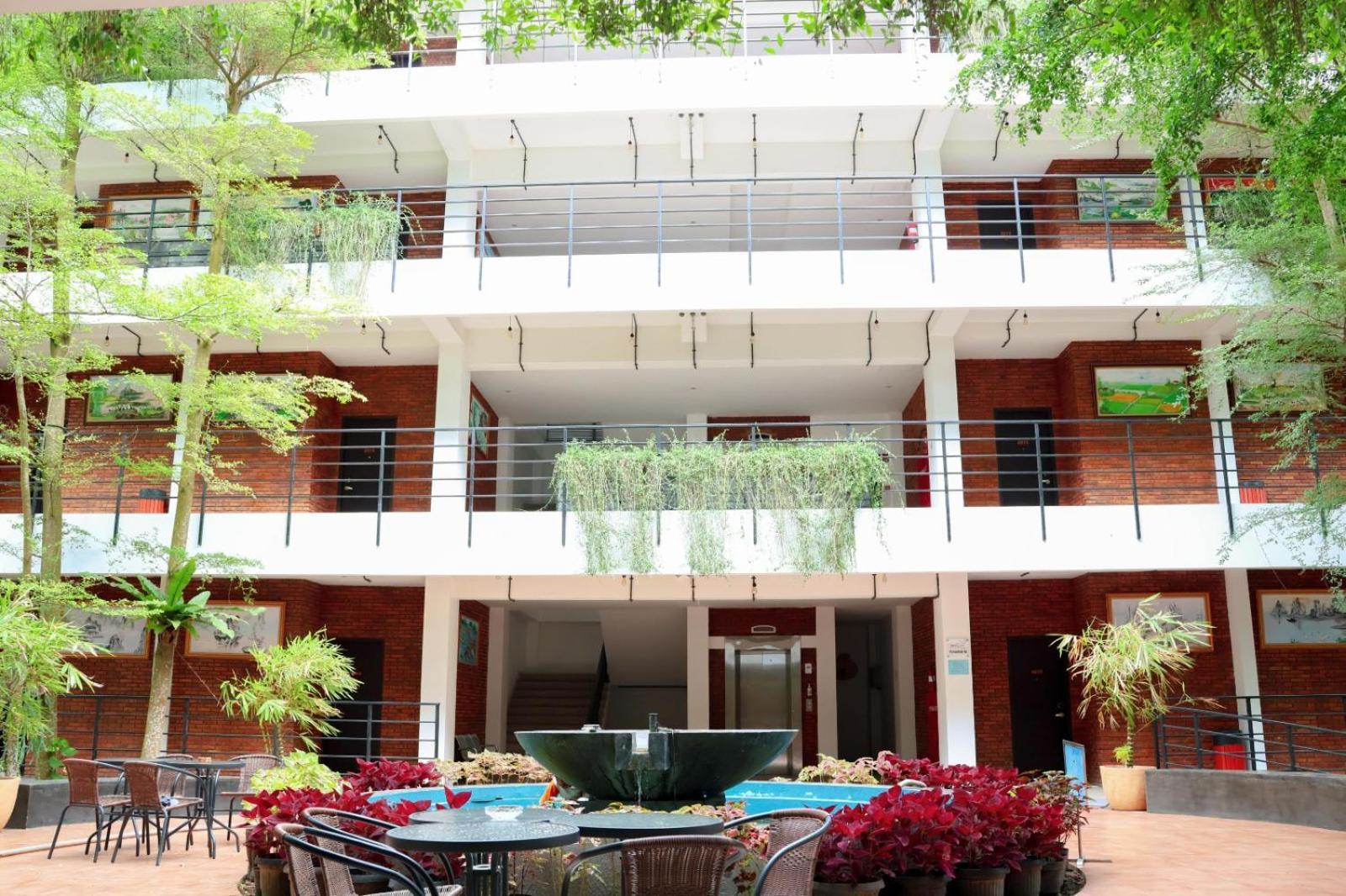 Thong'S Inn Hotel Kualanamu Медан Экстерьер фото