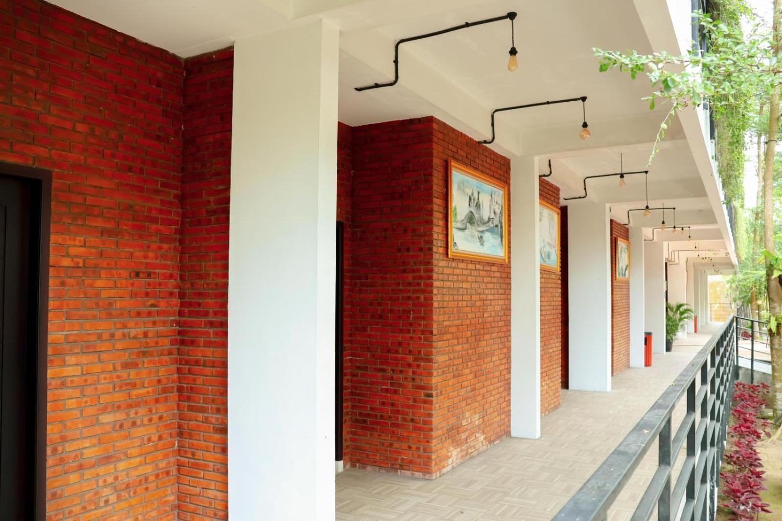 Thong'S Inn Hotel Kualanamu Медан Экстерьер фото